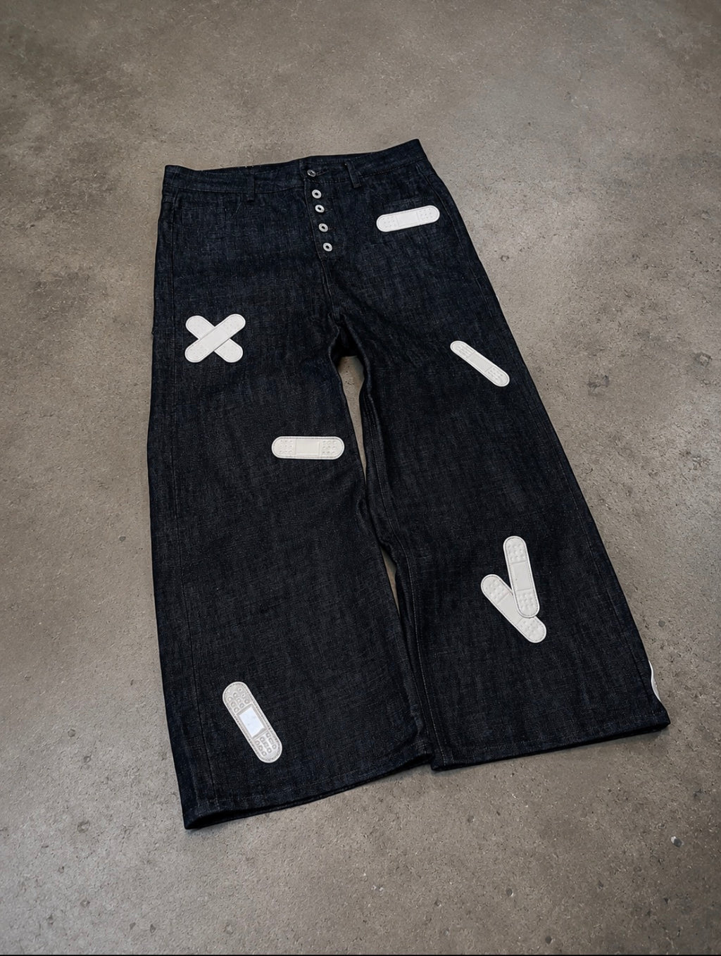 AT.Vetement Super Baggy Jeans - size L